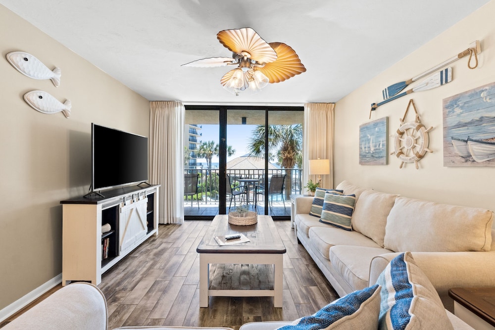 Condo, 2 Bedrooms, Ocean View (212C)