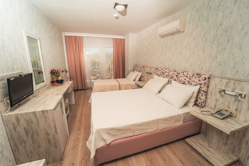 Triple Room photo 2