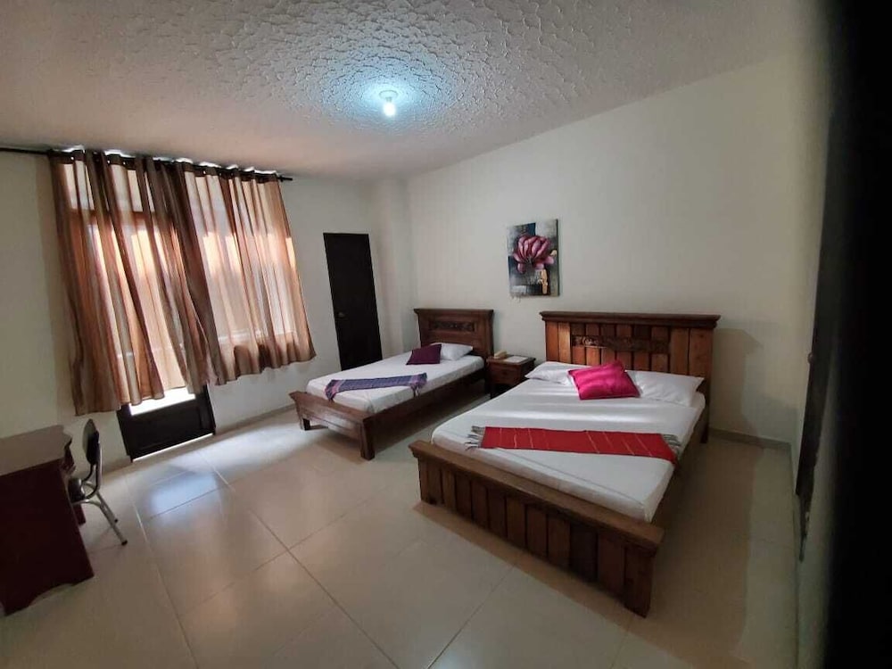 Basic Triple Room photo 1