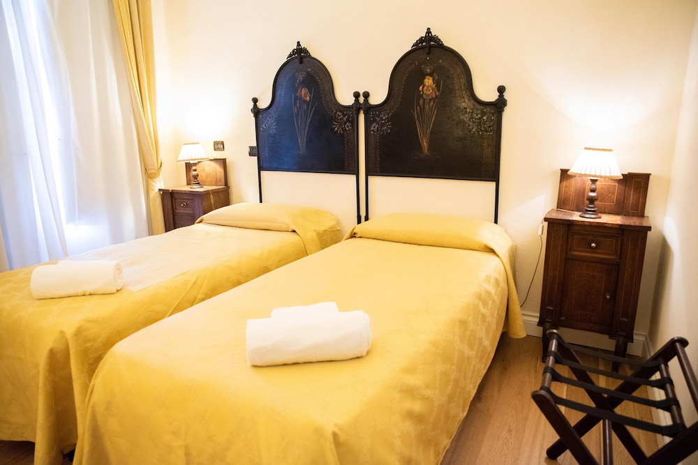 Classic Double Room, Multiple Beds