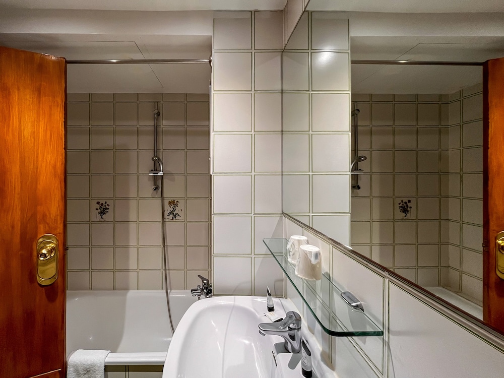 Standard Double Room, Balcony - Photo 20