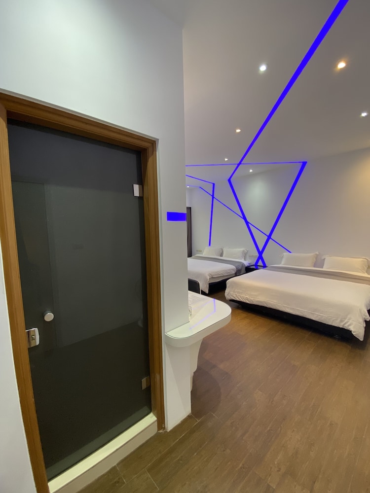 Quadruple Room photo 2