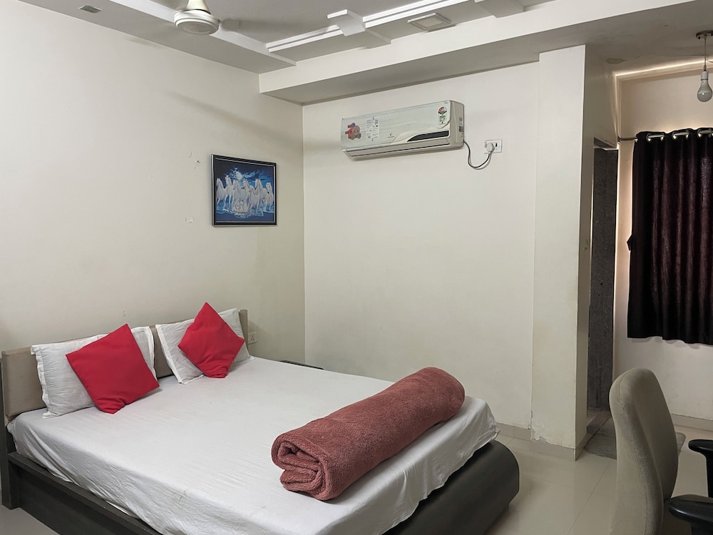 Deluxe Double Room, City View photo 3