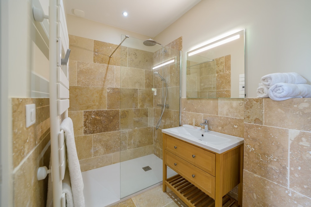 Superior Double or Twin Room, Private Bathroom, Park View photo 2