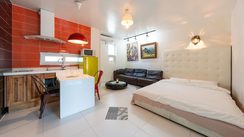 Basic Room, 1 Bedroom (B 102 (Private Bbq))