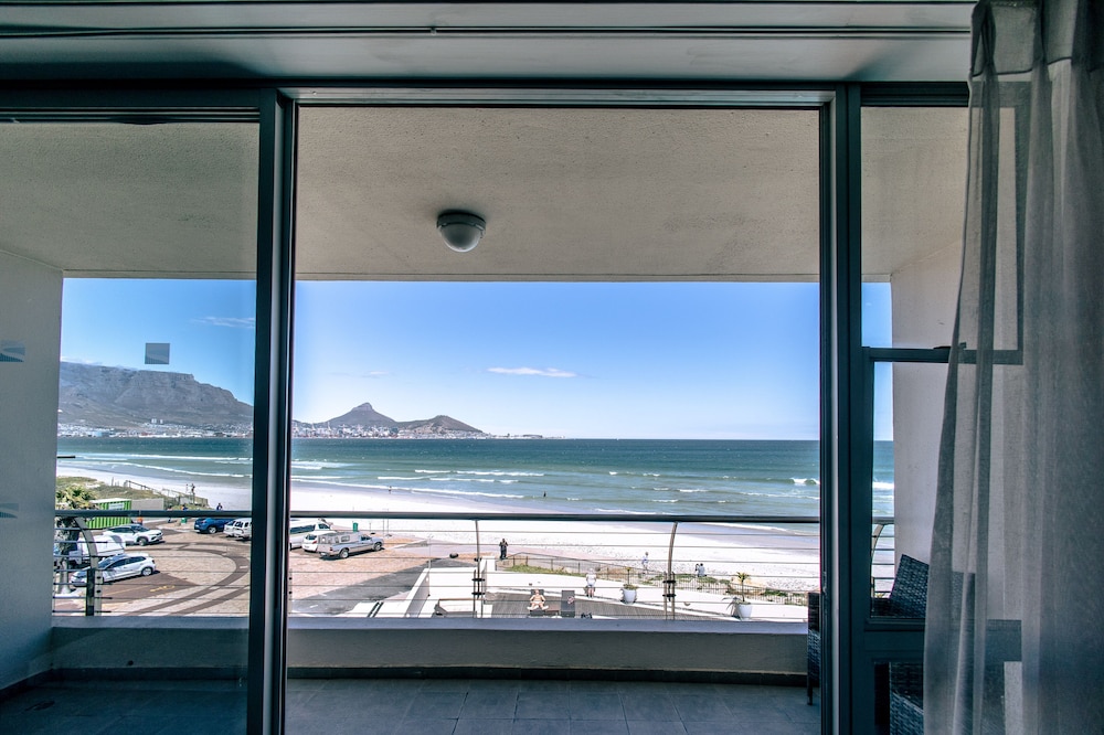 Full Sea Facing King or Twin Room - Photo 2