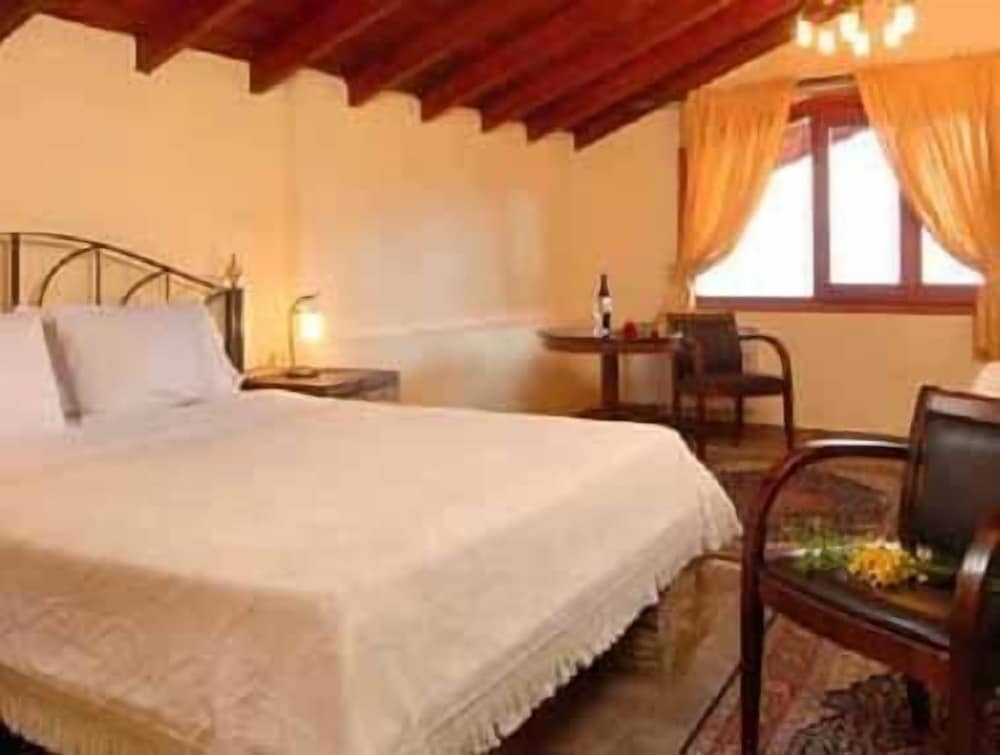 Traditional Chalet, Lake View photo 1