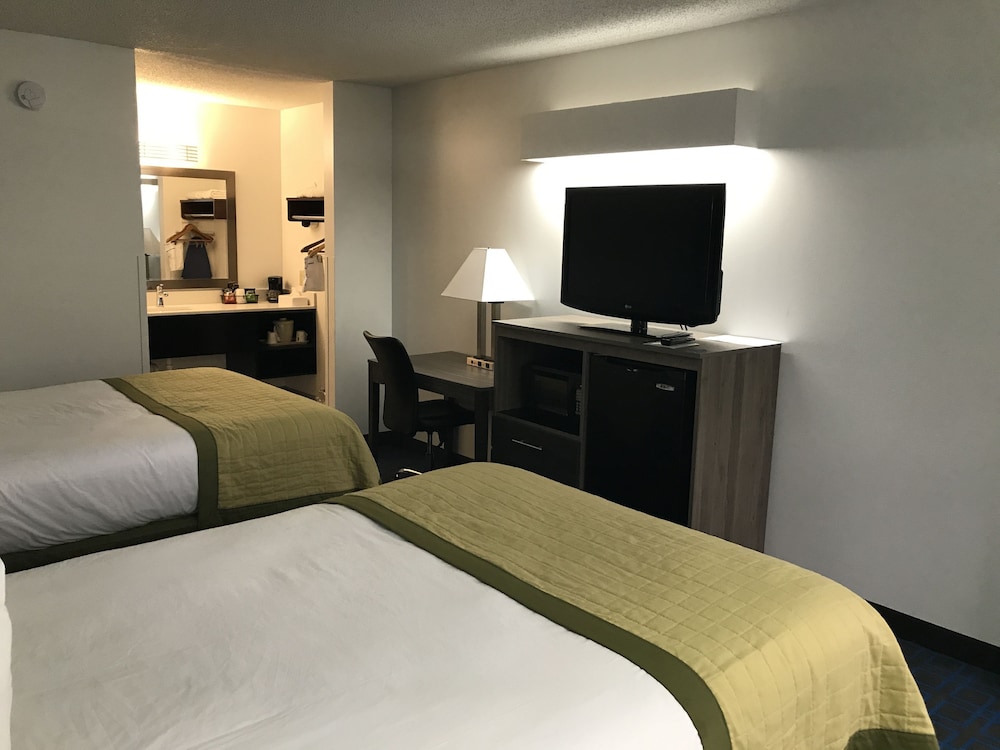 Standard Room, 2 Double Beds, Non Smoking - Photo 2