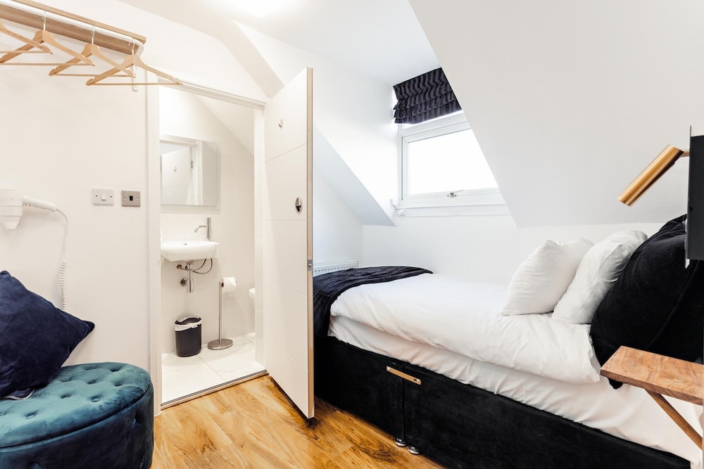 Basic Single Room