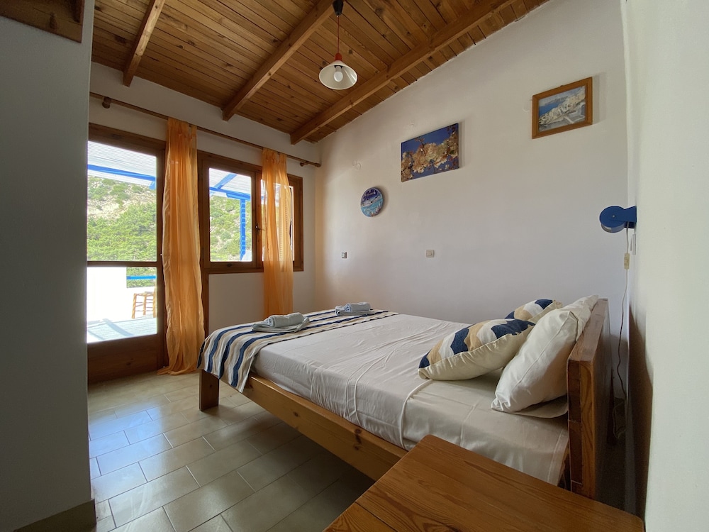 Standard Room, 1 Double Bed, Kitchen, Mountain View photo 2