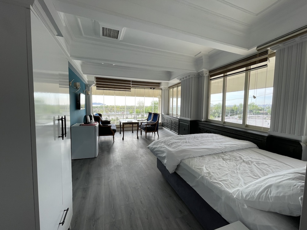 City Studio Suite photo 1