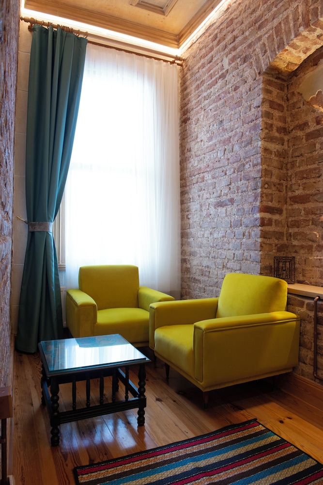 Royal Room photo 2