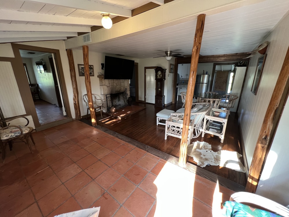 Classic House, 4 Bedrooms, Kitchen, Annex Building photo 2