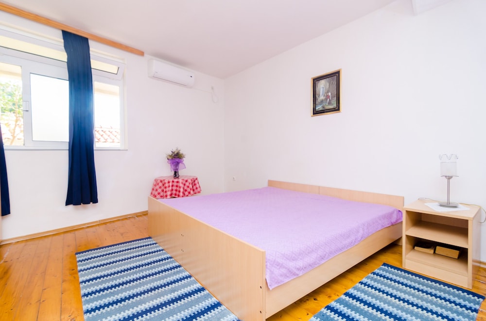 Apartment (Two Bedroom Suite with Patio and Sea )