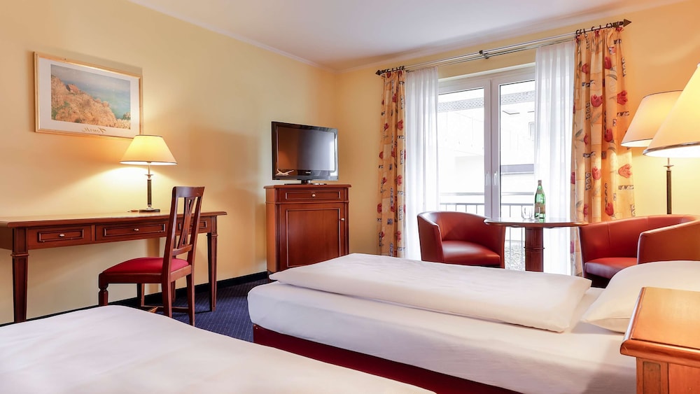 Comfort room with double bed or twin bed - Photo 3