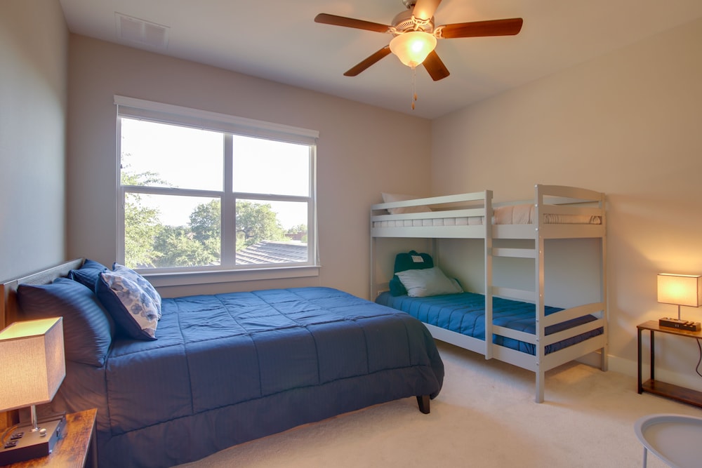 House (4 Bedrooms) photo 1