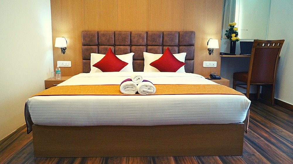 Deluxe Room - Photo 28