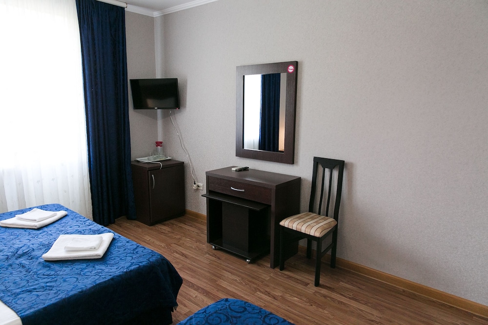 Comfort Triple Room, Balcony photo 2