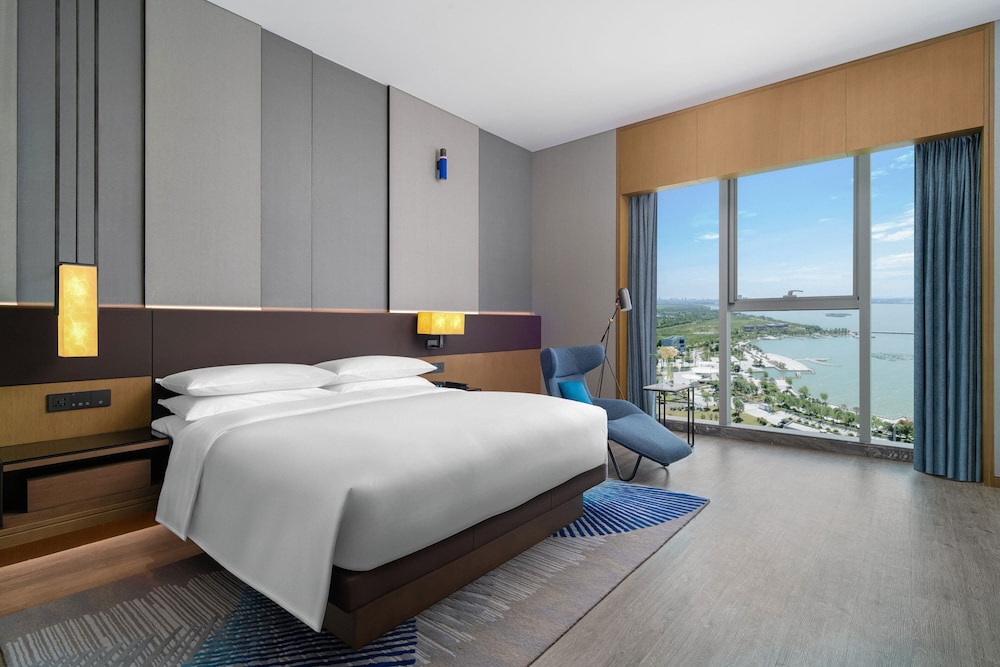 Club Suite, 1 Bedroom - Photo 5