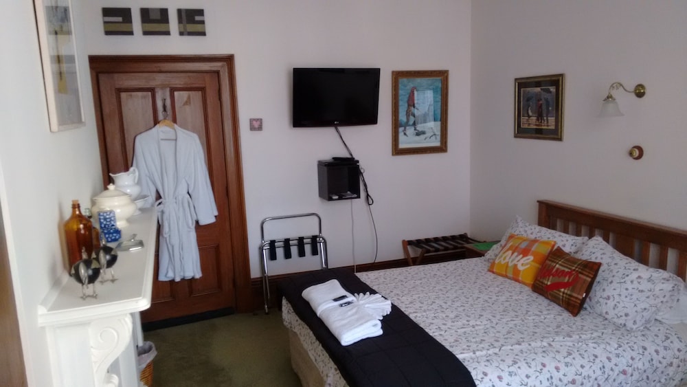 Margaret Room photo 3