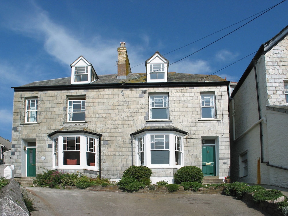 Cottage photo 2