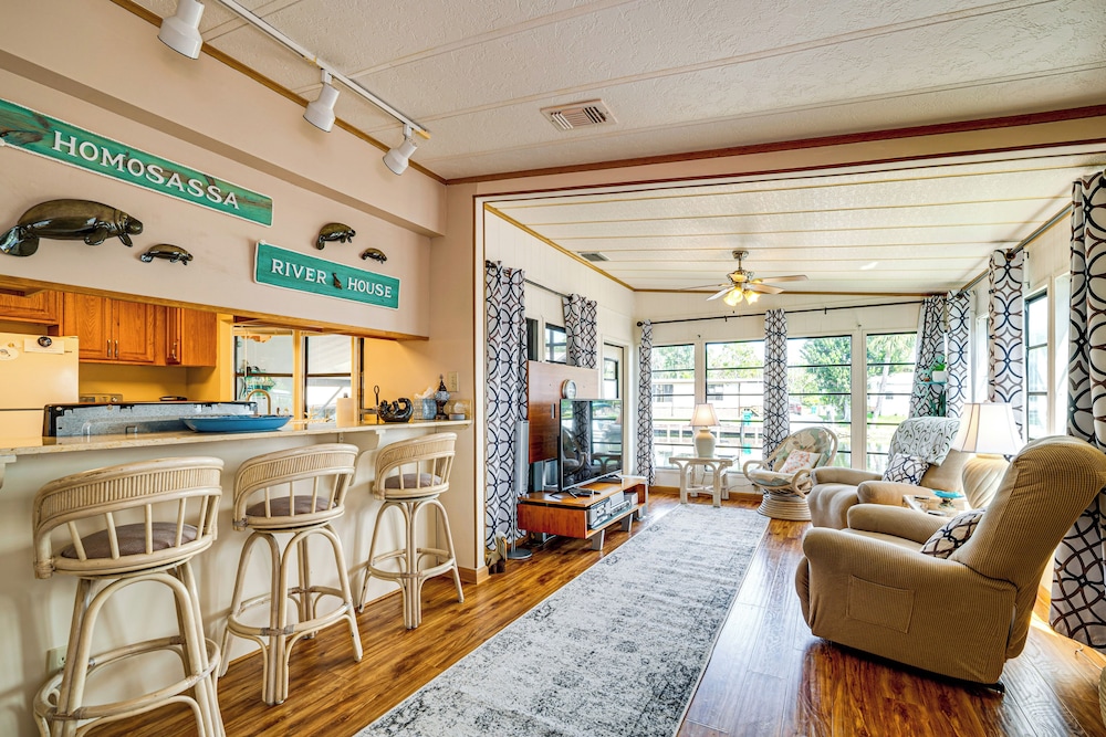 House (2 Bedrooms)