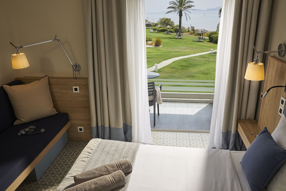 Family Double Room, Connecting Rooms (Superior)