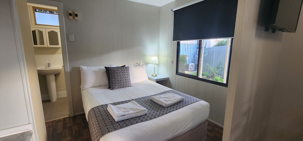 Economy Cabin, 1 Bedroom, Non Smoking, Kitchenette (Pet Friendly)