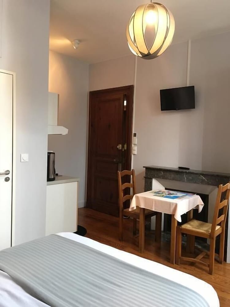 Standard Double Room photo 2