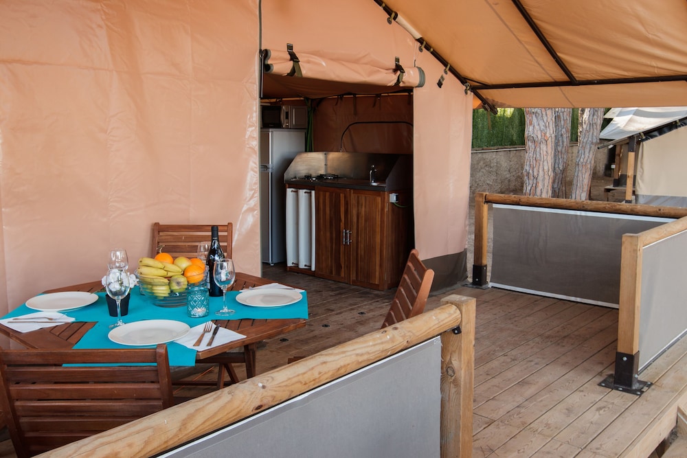 Premium Tent, 2 Bedrooms, Private Bathroom, photo 6