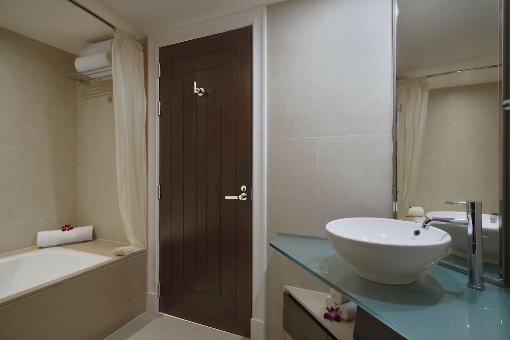 Apartment, 2 Bedrooms, Resort View (Balcony) - Photo 9