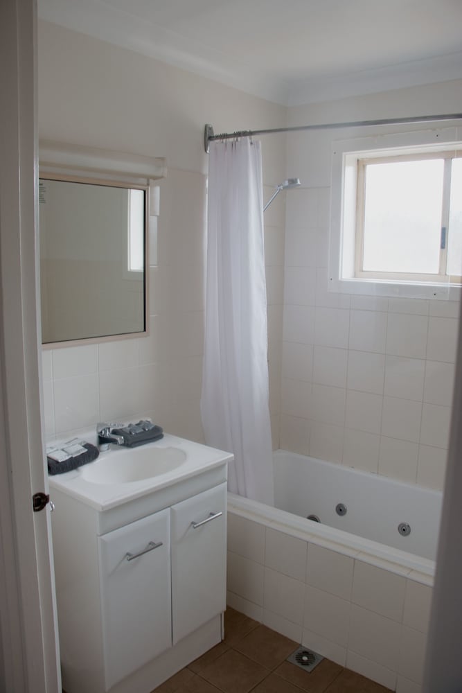 Family Room, Non Smoking, Kitchenette photo 3