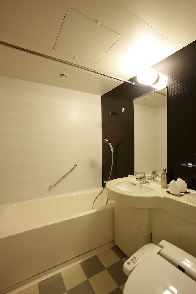 Basic Double Room, Non Smoking (No meal and bed for child [0-11 y/o])