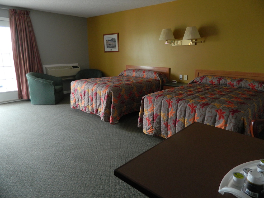 Classic Room, 2 Double Beds (Second Floor)