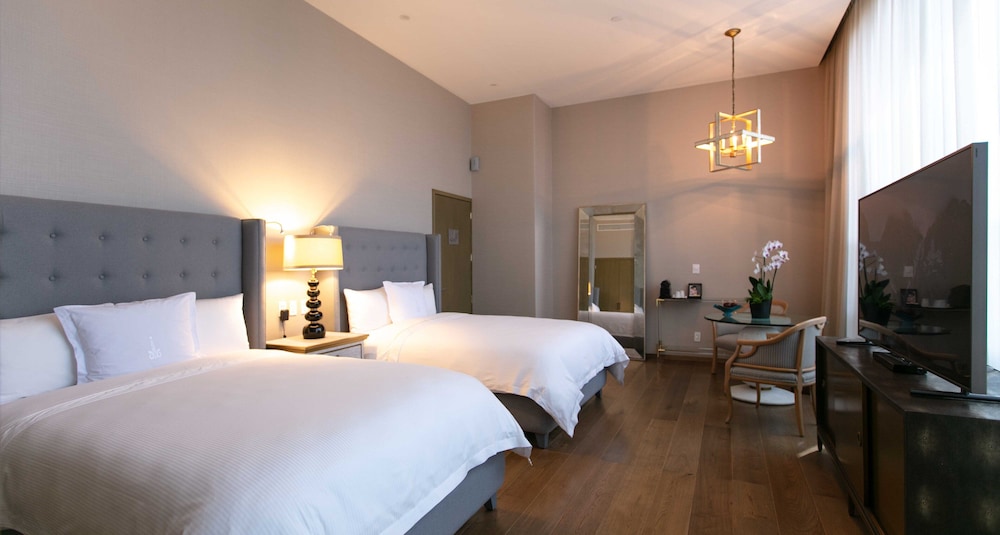 Sky Suite, 2 Double Beds photo 2