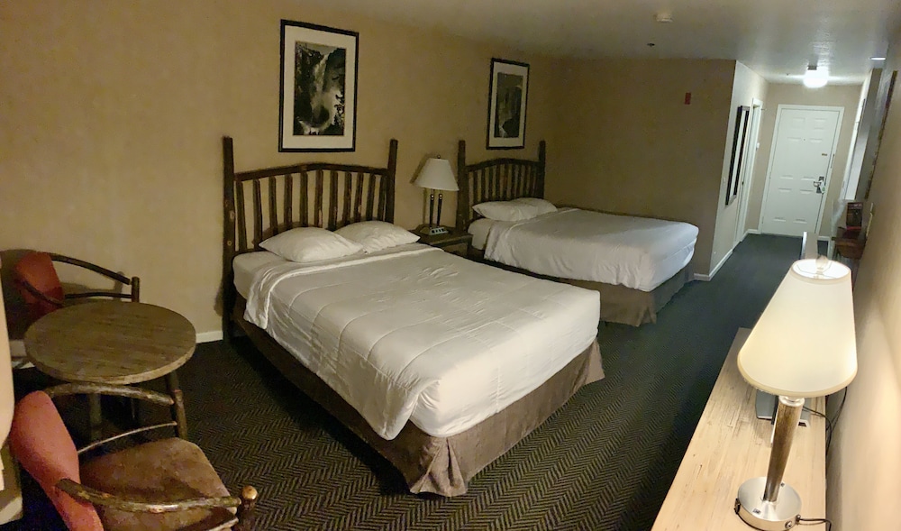 Deluxe River View 2 Queen Beds - Photo 1