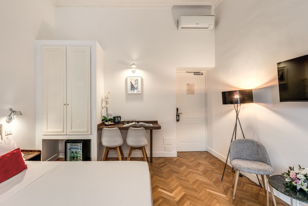 Deluxe Triple Room photo 2