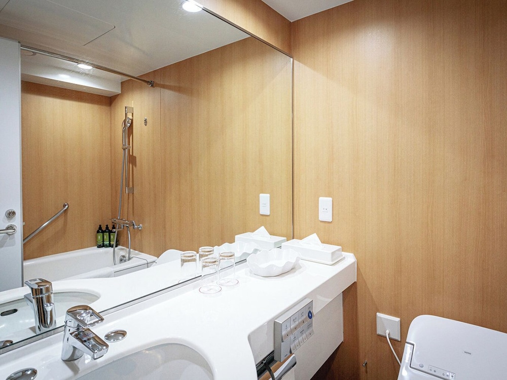 [Superior Twin] Partial Ocean View/4th to 6th floors Non-Smoking - Photo 6