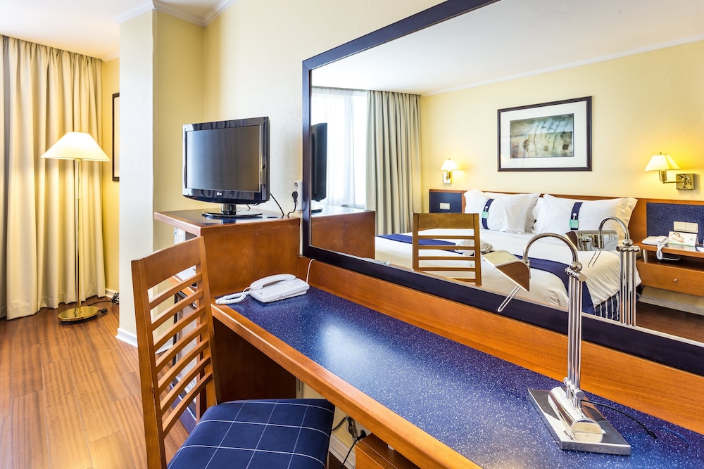 Standard Room, 1 Double Bed, Smoking - Photo 2