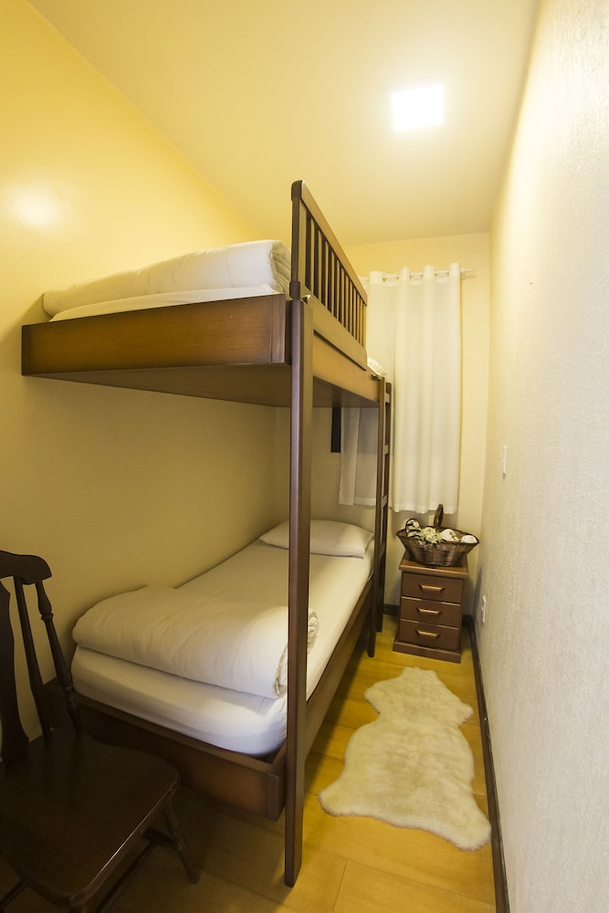 Deluxe Studio Suite, 2 Bedrooms photo 2