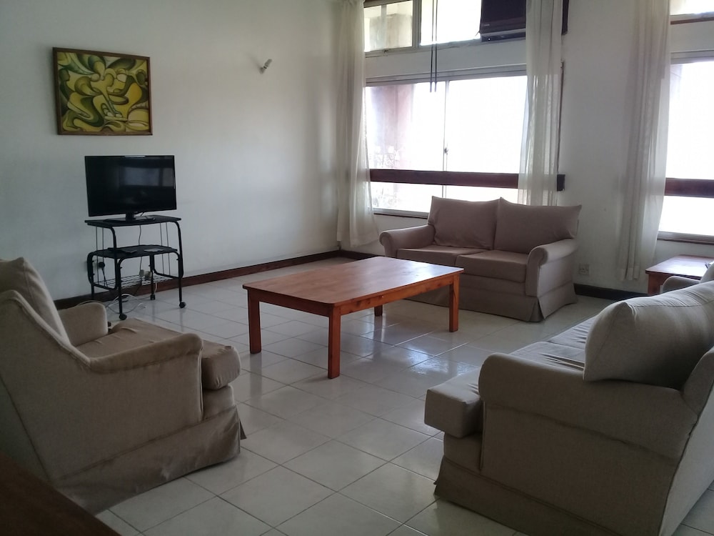 Economy Double Or Twin Room, 1 Bedroom, Smoking, Partial Sea View