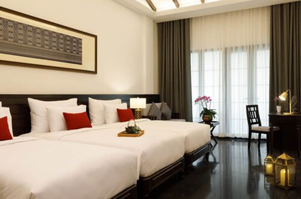 Deluxe Triple Room photo 2