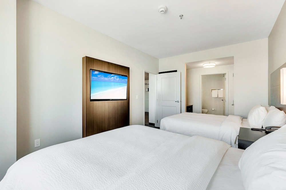 Suite, 1 Bedroom, City View - Photo 6