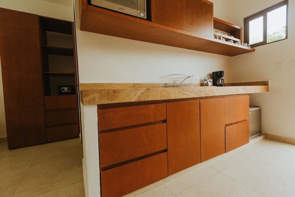 Classic Quadruple Room, Private Bathroom - Photo 10