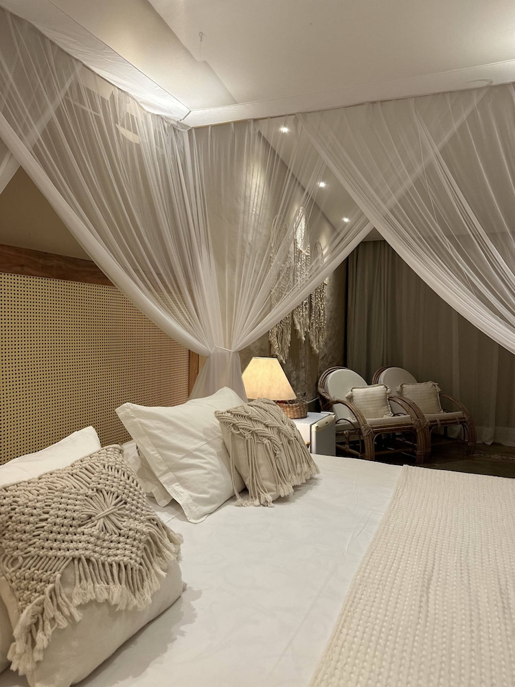 Ocean Front Luxury Suite