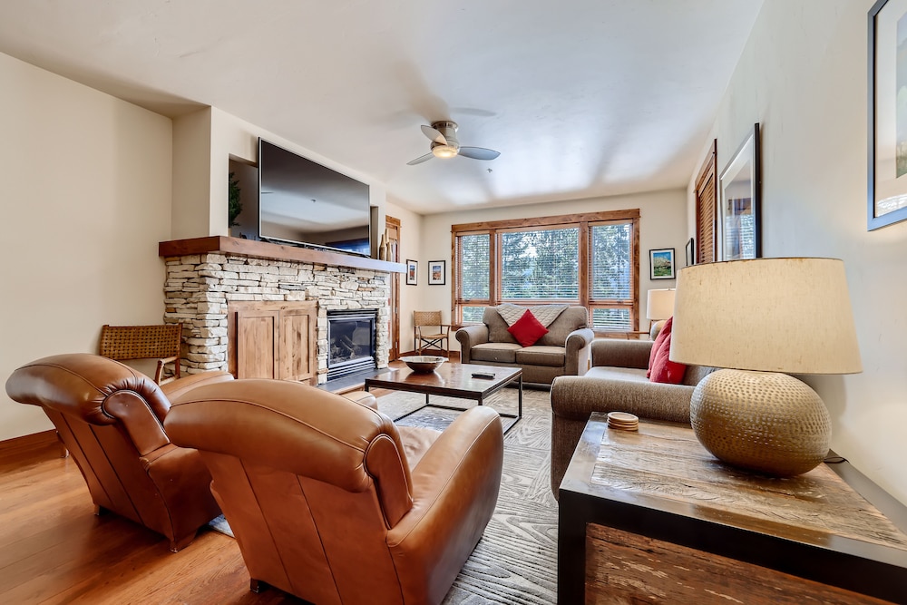 Condo, 4 Bedrooms