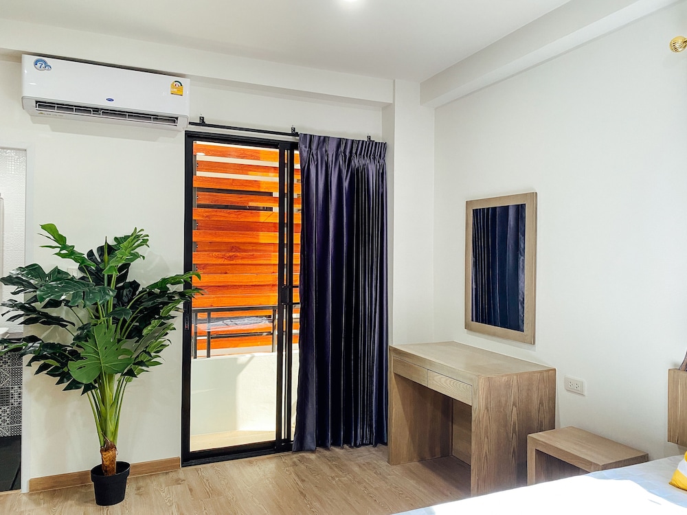 1-bedroom apartment sukhumvit (BTS walk-distance) photo 3