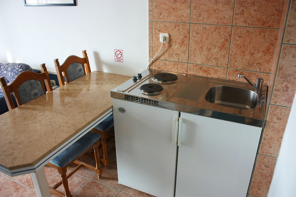 Basic Double Room