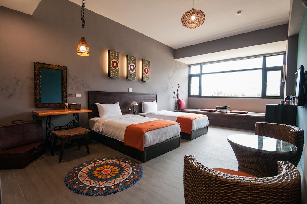 Double or Twin Room, Mountain View photo 1