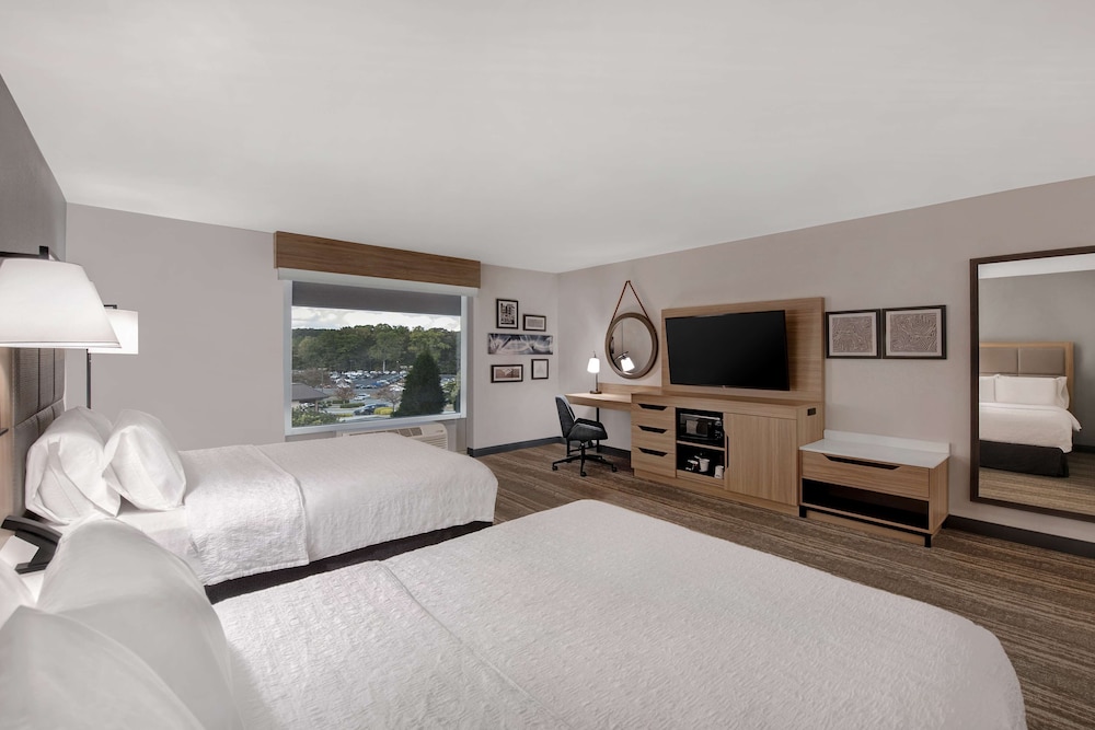 Room, 2 Queen Beds, Accessible, Non Smoking - Photo 10
